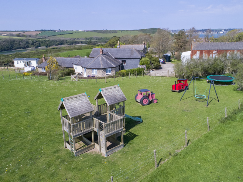 0086 family friendly holiday cottage facilities
